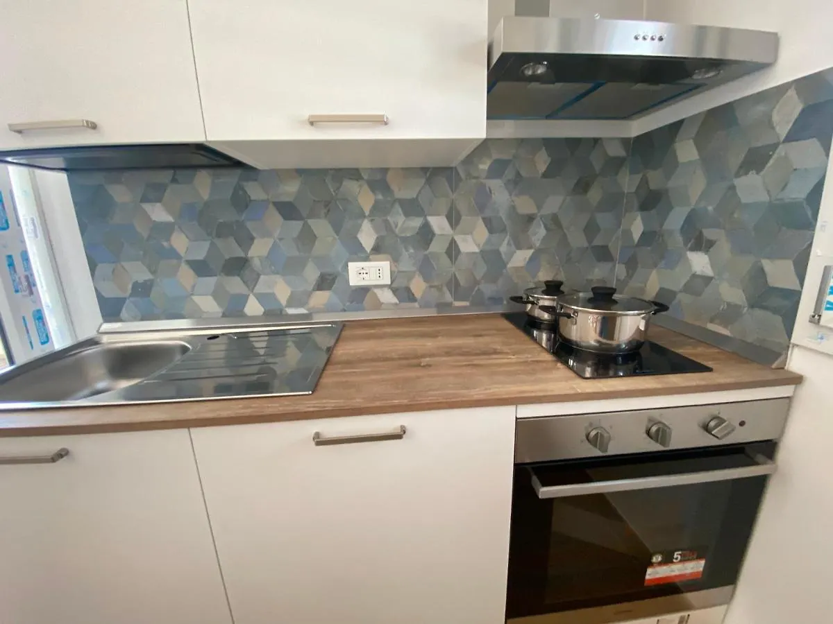 Zefiro&Levante1 Residence Luce Del Mare 산비토로카포 0*,  이탈리아